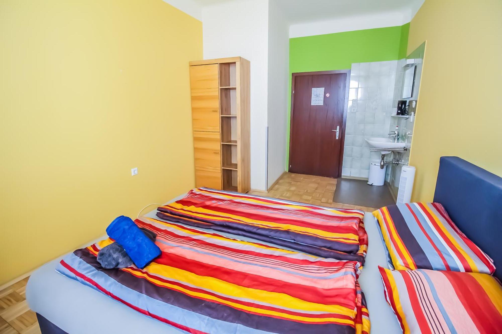 Cozy Rooms - U3 Hutteldorferstrasse Wien Ngoại thất bức ảnh